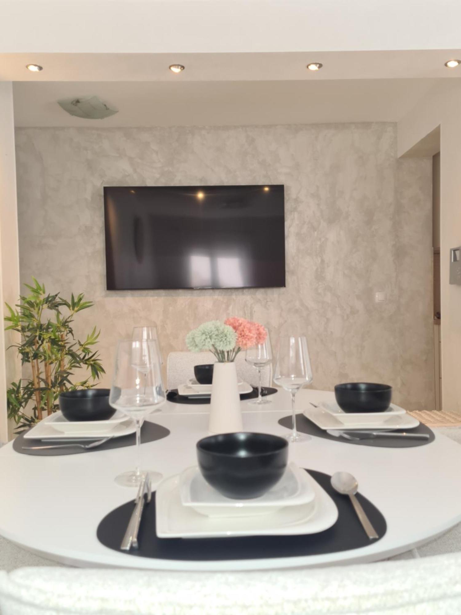Modern Apartment Near The Sea-Mise Трогир Экстерьер фото