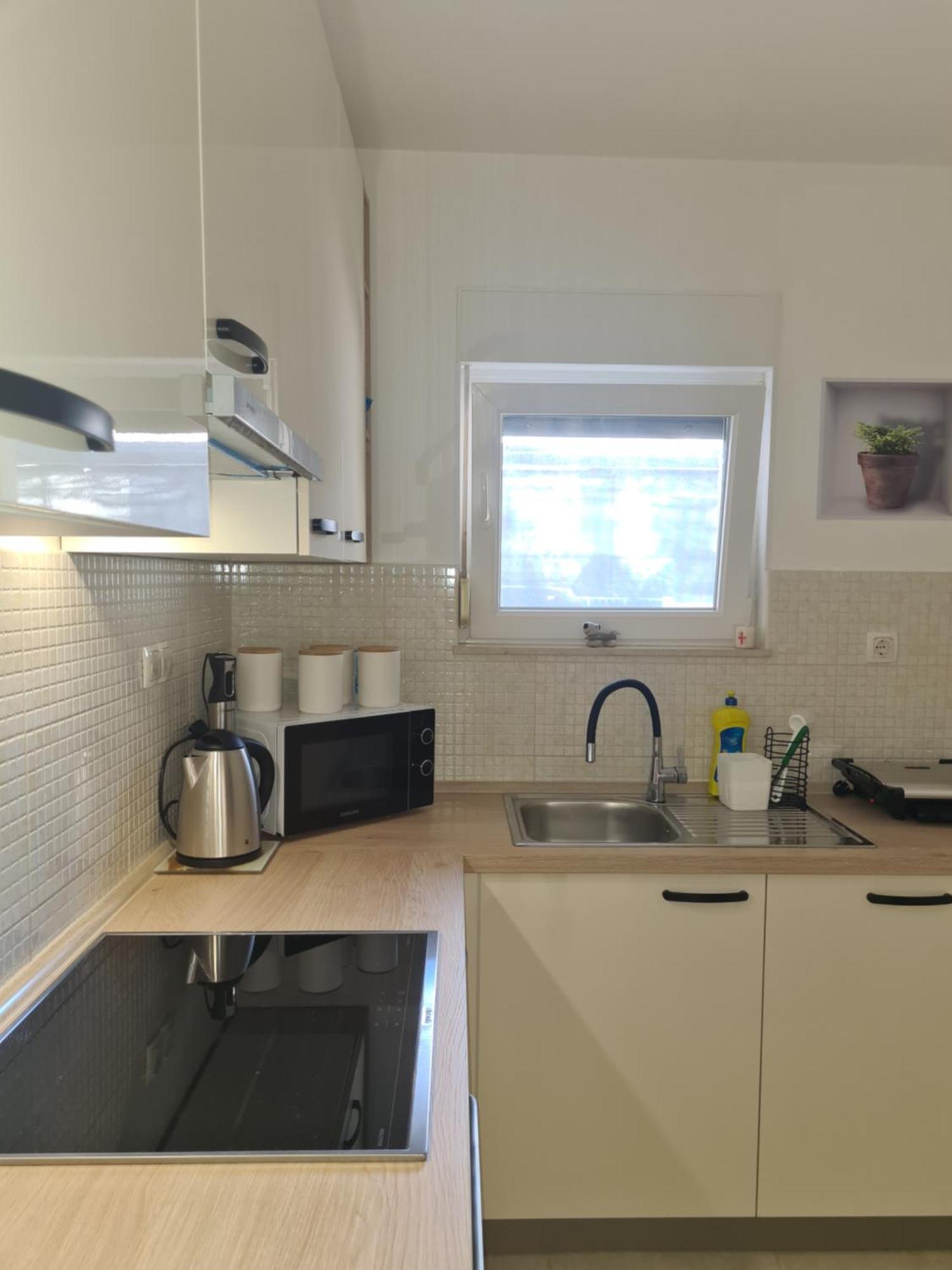 Modern Apartment Near The Sea-Mise Трогир Экстерьер фото