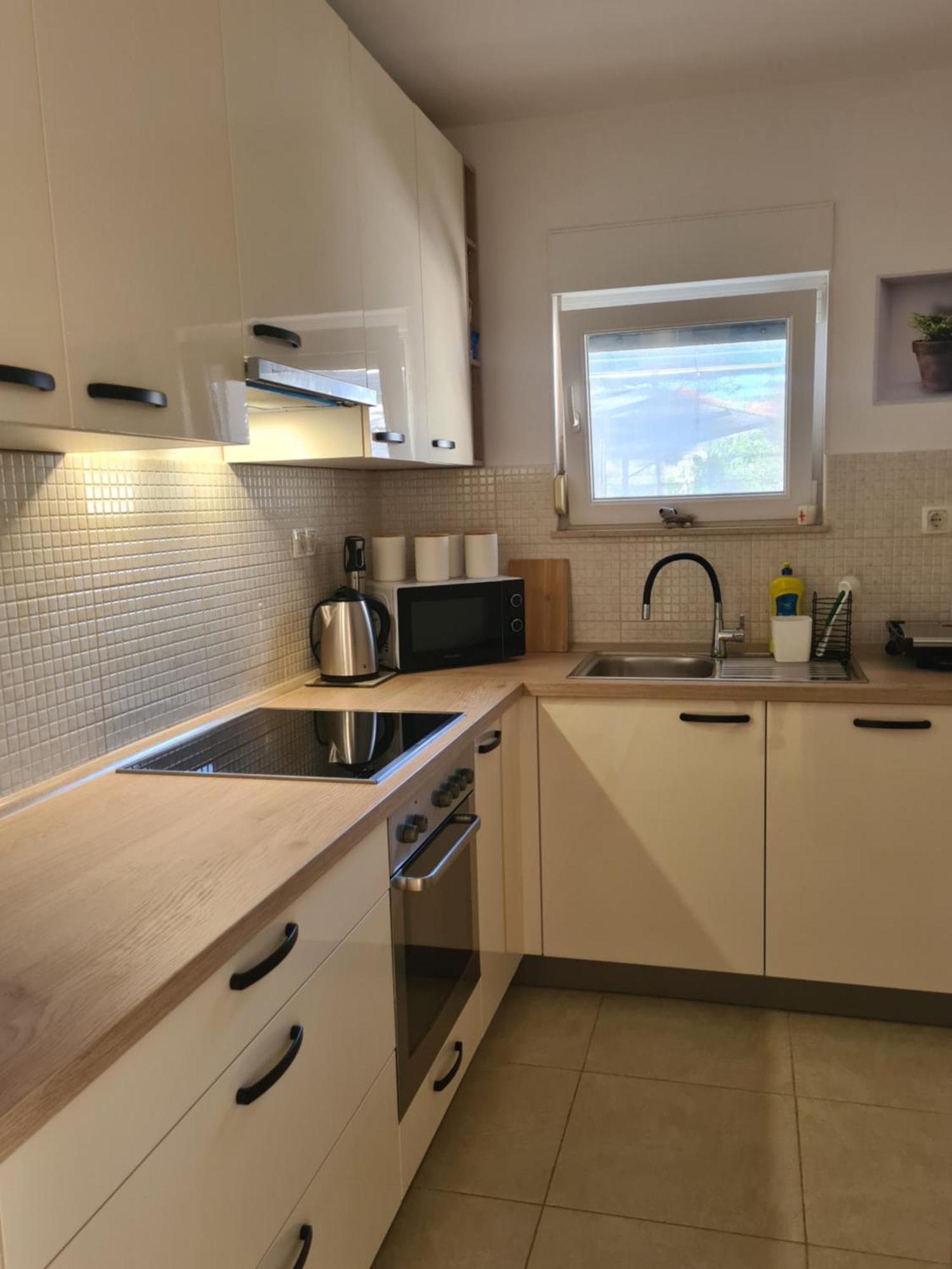 Modern Apartment Near The Sea-Mise Трогир Экстерьер фото